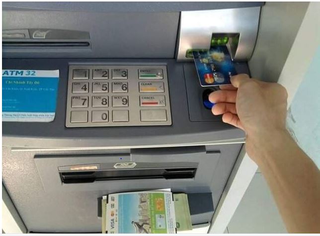 rút tiền lẻ tại ATM có được không.